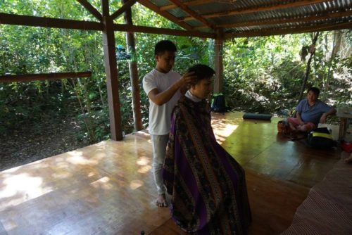 薬草を使った古くからある神秘のヒーリング施術