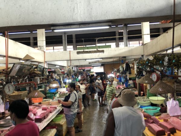 ドゥマゲッティの市場