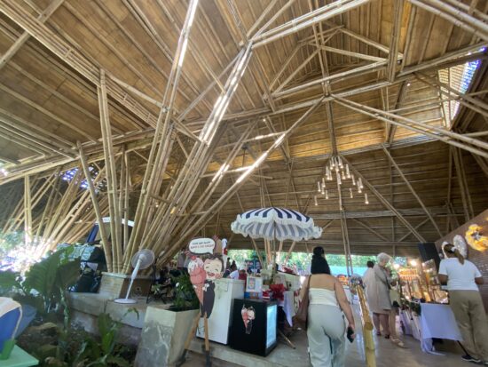 ドゥマゲテのイベントスペース・バンブー・パビリオン